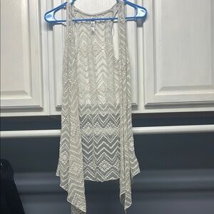 Beautees White Lace Sleeveless Top